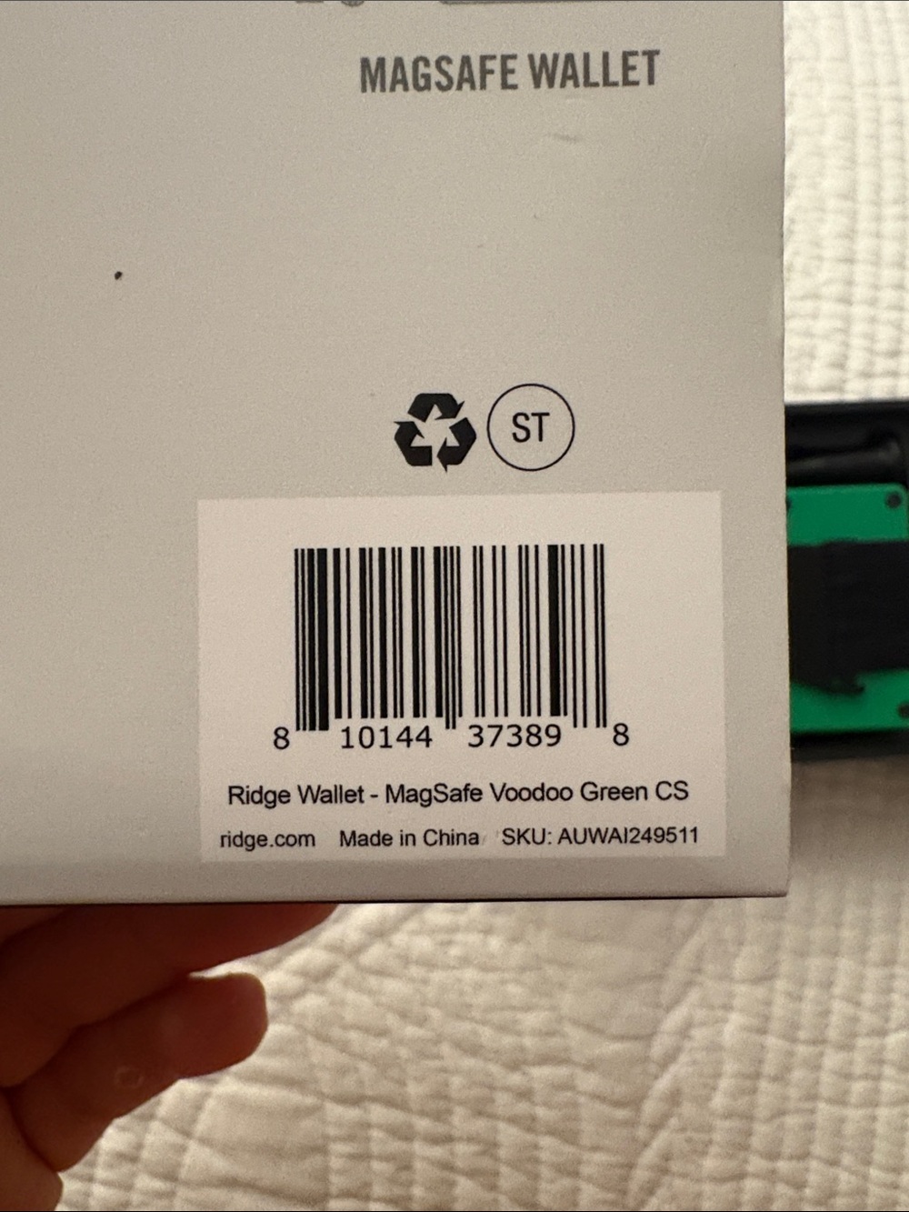 Green RIDGE MagSafe compatible wallet - Picture 8 of 8